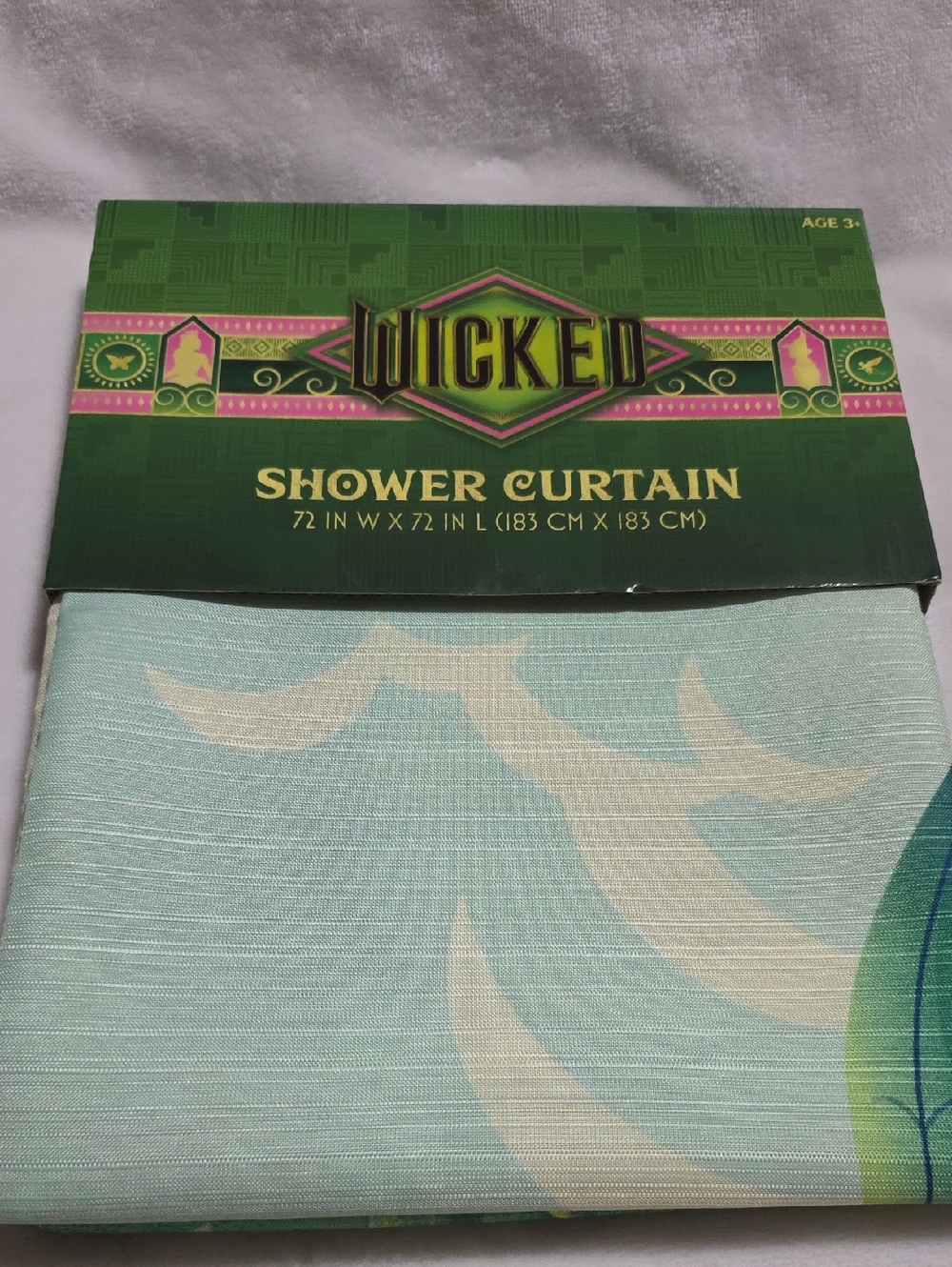 Wicked Shower Curtain -‎ Green & Cream.